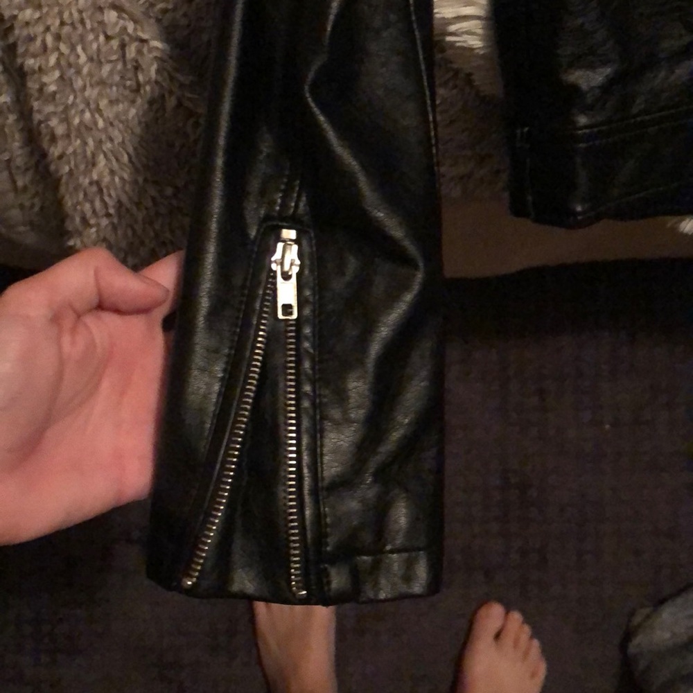Leather jacket - Picture 5 of 5
